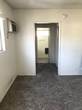 gorgeous-split-level-two-bedroom-big-1