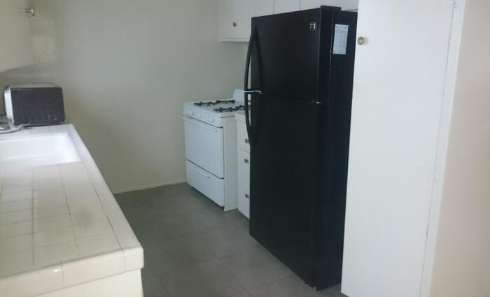 1490-1-bed-quiet-hollywood-hillside-location-big-1