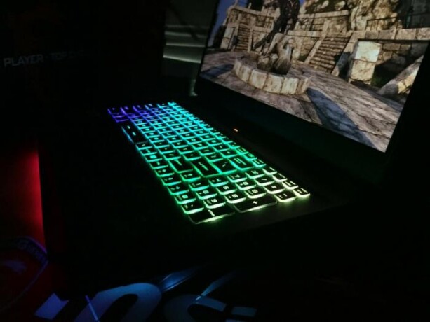 msi-gt76-gaming-laptop-big-0