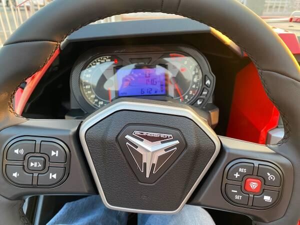 2020-polaris-slingshot-big-8