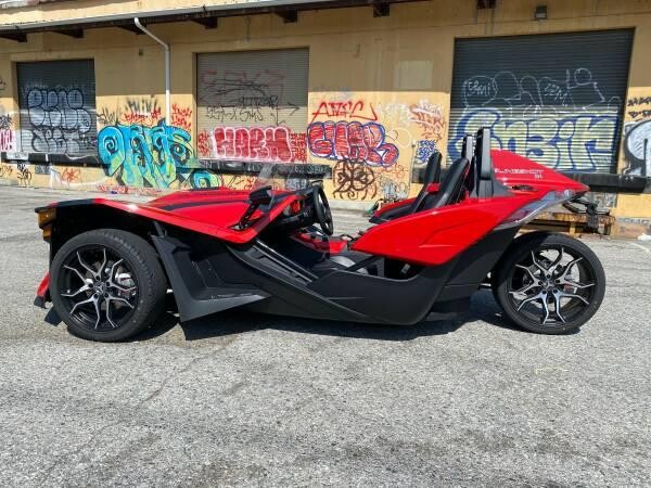 2020-polaris-slingshot-big-3