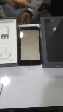 iphone-11-pro-max-available-big-0
