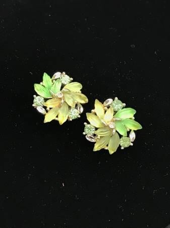 vintage-lisner-green-rhinestone-jewelry-set-big-0