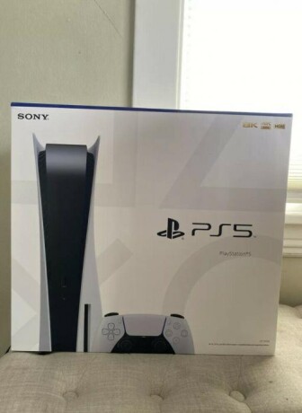 white-sony-playstation-5-disc-digital-edition-big-1