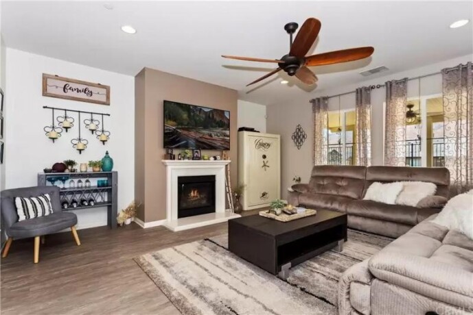 lovely-and-amazing-3bed-and-2bath-house-in-riverside-big-7