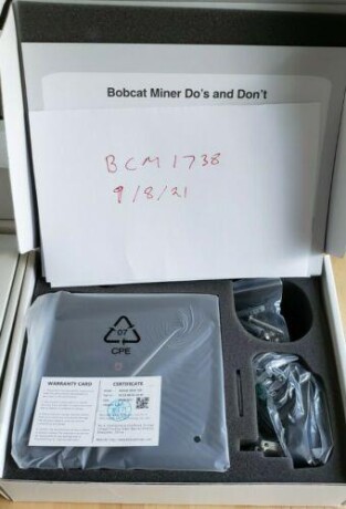 bobcat-miner-300-us915-helium-hotspot-btc-miner-s19-pro-110ths-big-0