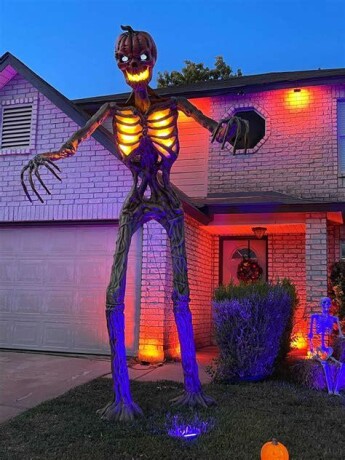 12-foot-skeleton-big-5