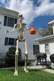 12-foot-skeleton-big-2