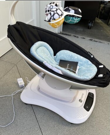 4moms-mamaroo-4-baby-swing-bluetooth-big-2