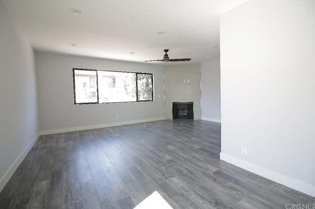 townhouse-for-rent-fully-remodeled-pool-garage-laundry-room-big-12