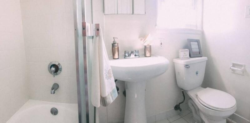 cable-ready-next-door-to-ucla1-bedroom-apartment-for-rent-big-0