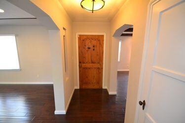 2bed-2bath-single-family-house-for-rent-available-immediately-big-0