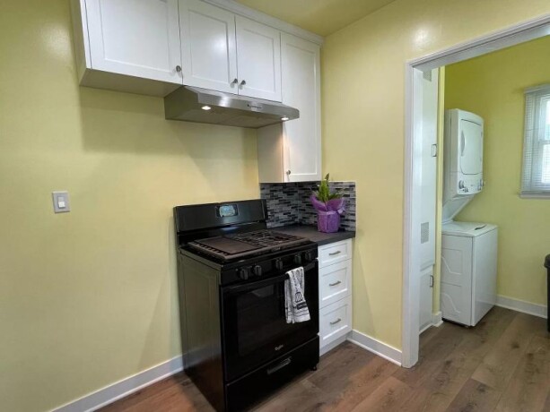 2-bedroom-house-for-rent-big-1