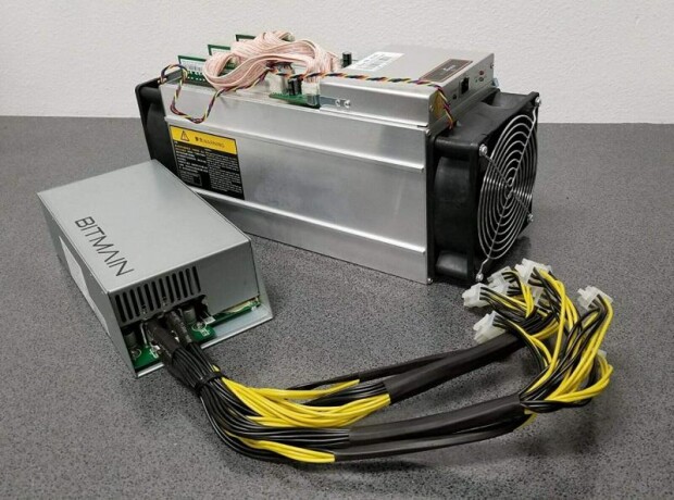 antminer-s9s9is9j-bitcoin-mining-machines-big-2