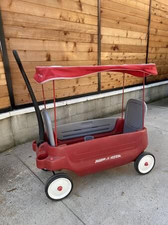radio-flyer-wagon-for-two-kids-big-2