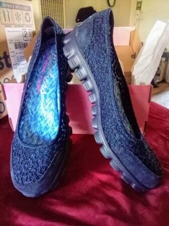 apt-sale-daily-clothes-jewelry-electronics-etc-big-1
