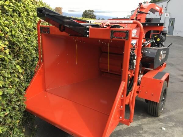 morbark-1821-wood-chipper-la-verne-big-1