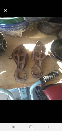 cast-iron-pulley-hay-trolley-big-0
