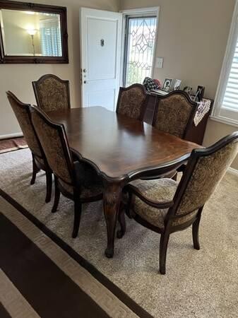 dining-room-table-and-chairs-big-4