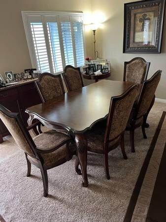 dining-room-table-and-chairs-big-3