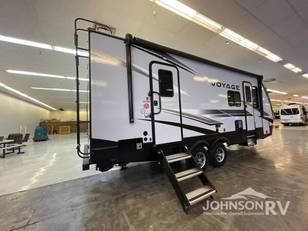 2022-winnebago-industries-towables-voyage-2427rb-travel-trailer-big-9
