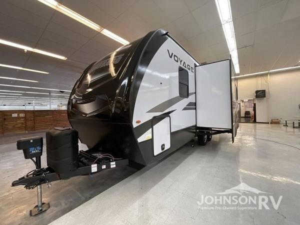 2022-winnebago-industries-towables-voyage-2427rb-travel-trailer-big-7