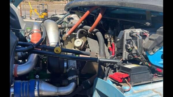 2007-freightliner-serviceutility-work-truck-john-deere-cng-big-7