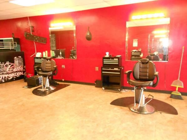 rent-a-house-shopping-center-apt-4-movie-for-commercial-or-show-big-3
