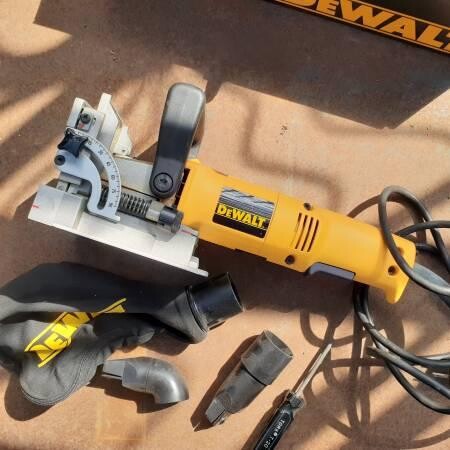dewalt-dw682-plate-joiner-in-case-excellent-condition-big-1