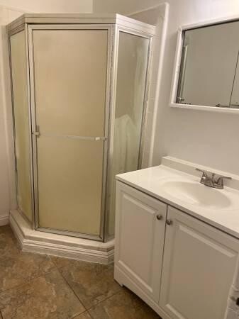small-cozy-300-square-foot-studio-single-big-2