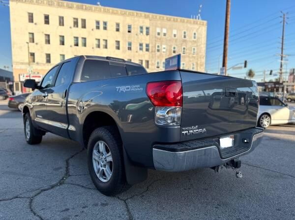 toyota-tundra-low-milege-big-10