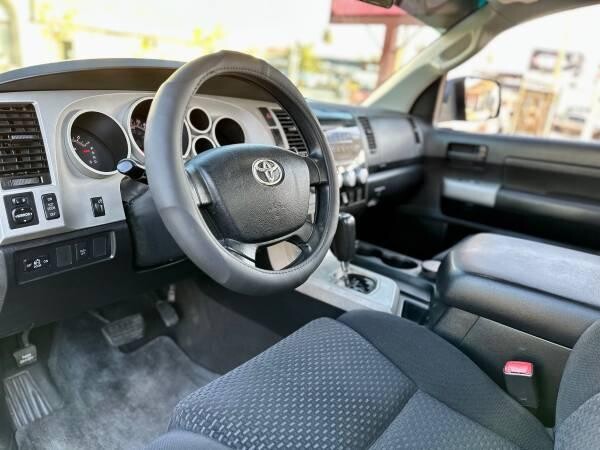 toyota-tundra-low-milege-big-5