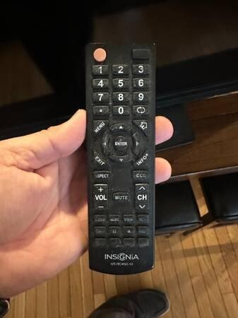 insignia-40-hd-tv-free-big-1