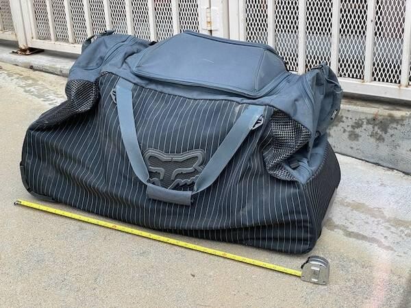 this-is-a-rather-large-gear-bag-designed-for-hauling-big-4