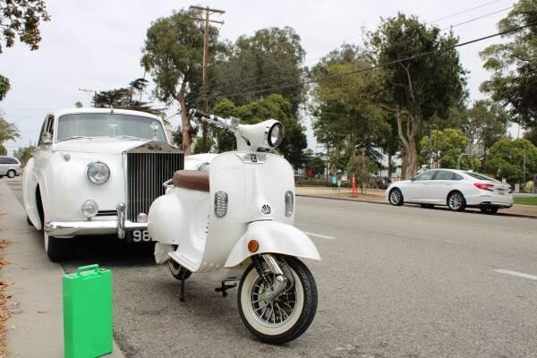 electric-scootermoped-vespa-style-brand-new-big-16