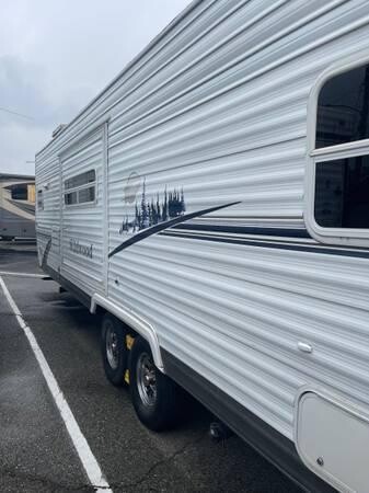 2008-wildwood-28ft-travel-trailer-with-slide-out-big-8