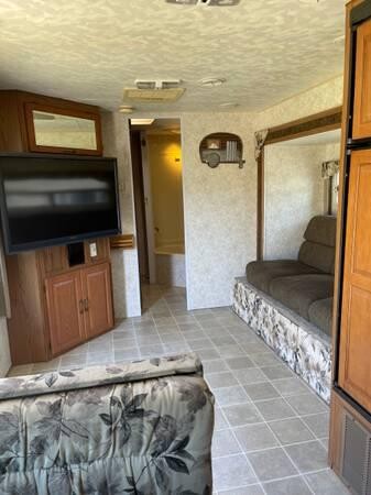 2008-wildwood-28ft-travel-trailer-with-slide-out-big-0