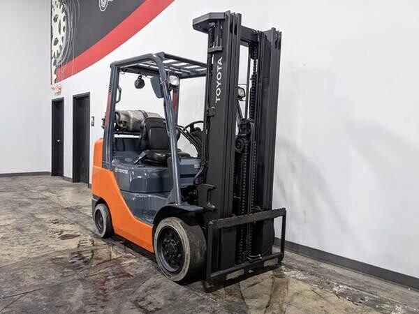2017-toyota-8fgcu30-forklift-big-2