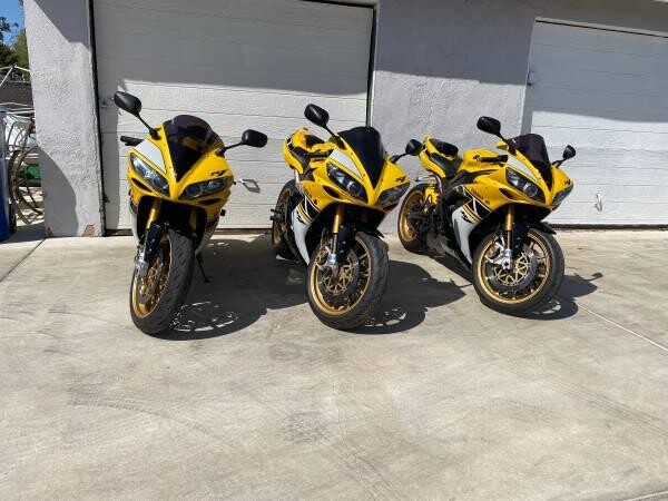 yamaha-r1-limited-edition-50th-anniversary-merchesini-rims-big-7