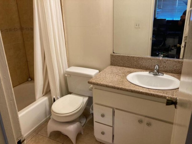 seeking-male-roommate-for-culver-city-apartment-51-big-2