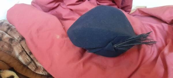 7-vintage-1950-woman-hats-asst-colors-big-1