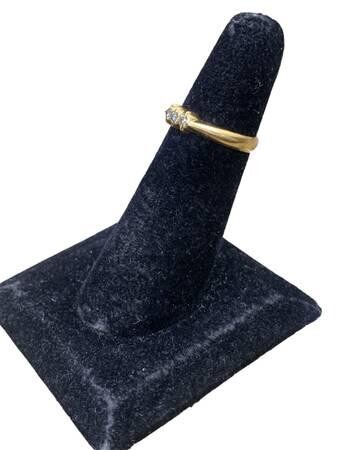 18k-yellow-gold-3-diamond-ring-015tcw-size-5-33g-big-0