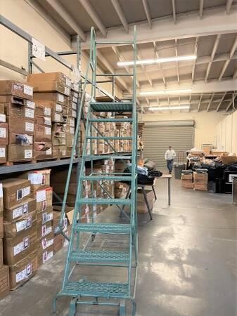 rolling-step-ladder-with-platforms-big-0