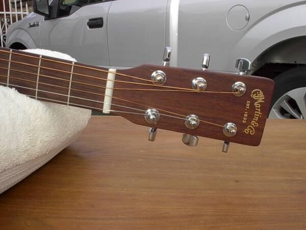2001-martin-acustic-guitar-usa-dm-mahogany-dreadnaught-like-new-big-4
