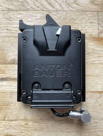 anton-bauer-v-mount-battery-plate-for-red-komodo-big-0