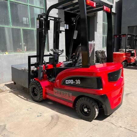 2023-solar-electric-fork-lift-6600lb-with-side-shift-positioner-big-3