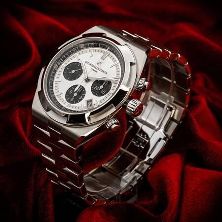 vacheron-constantin-overseas-chronograph-panda-550v110a-b686-big-4