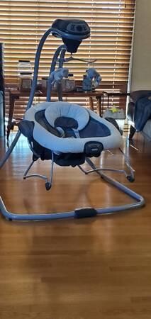 graco-duetsoothe-swing-and-rocker-big-0