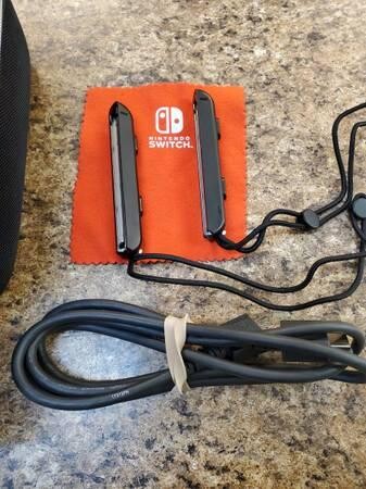 nintendo-switch-console-32gb-grey-big-0