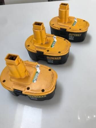 dewalt-dc825-14-inch-cordless-impact-driver-with-3-batteries-big-0